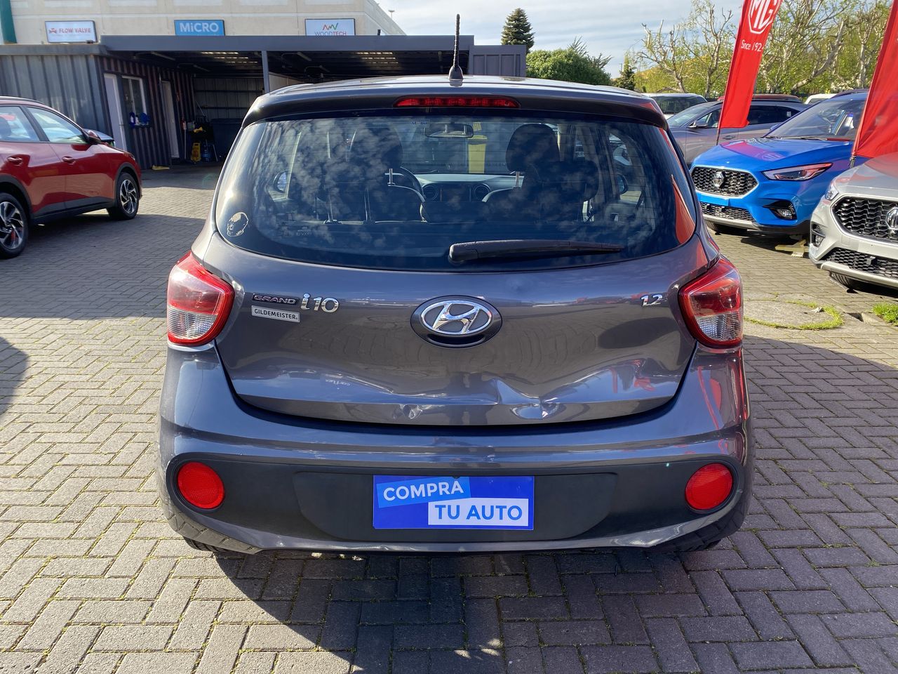 HYUNDAI - 6