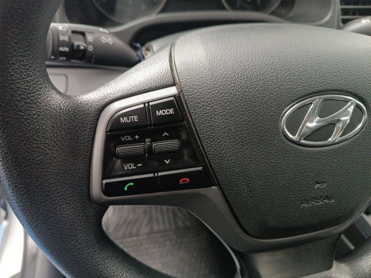 HYUNDAI - 26