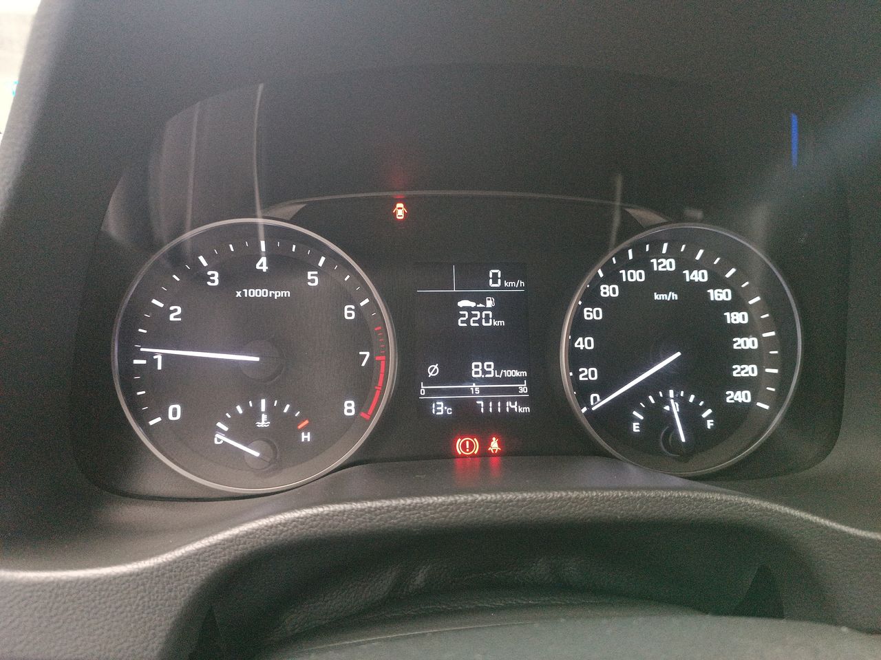 HYUNDAI - 27