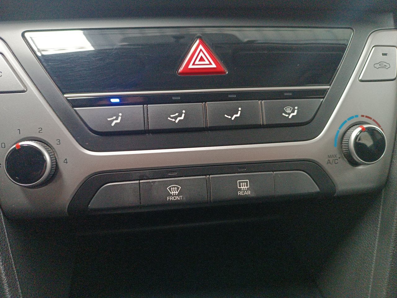 HYUNDAI - 30