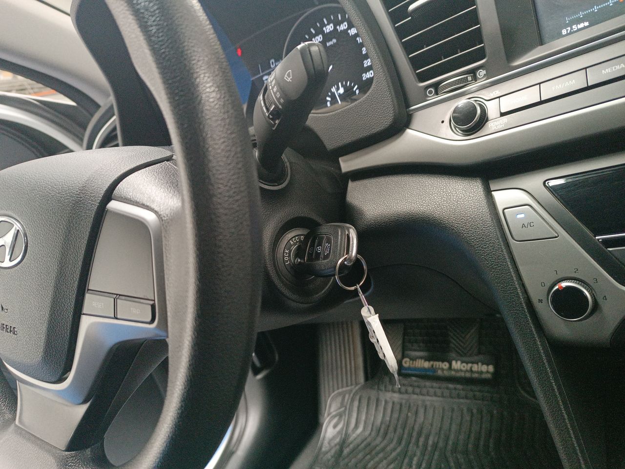HYUNDAI - 33