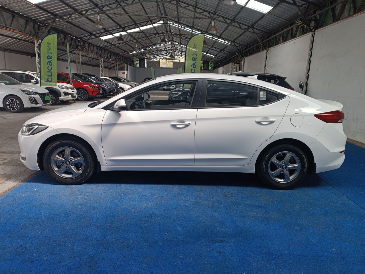 HYUNDAI - 4