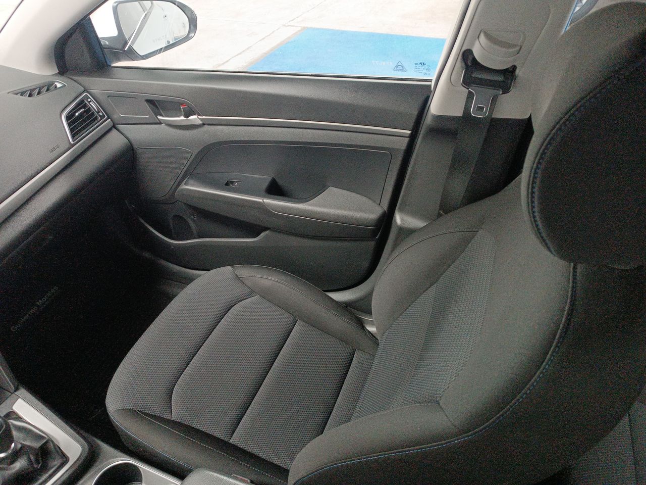 HYUNDAI - 10