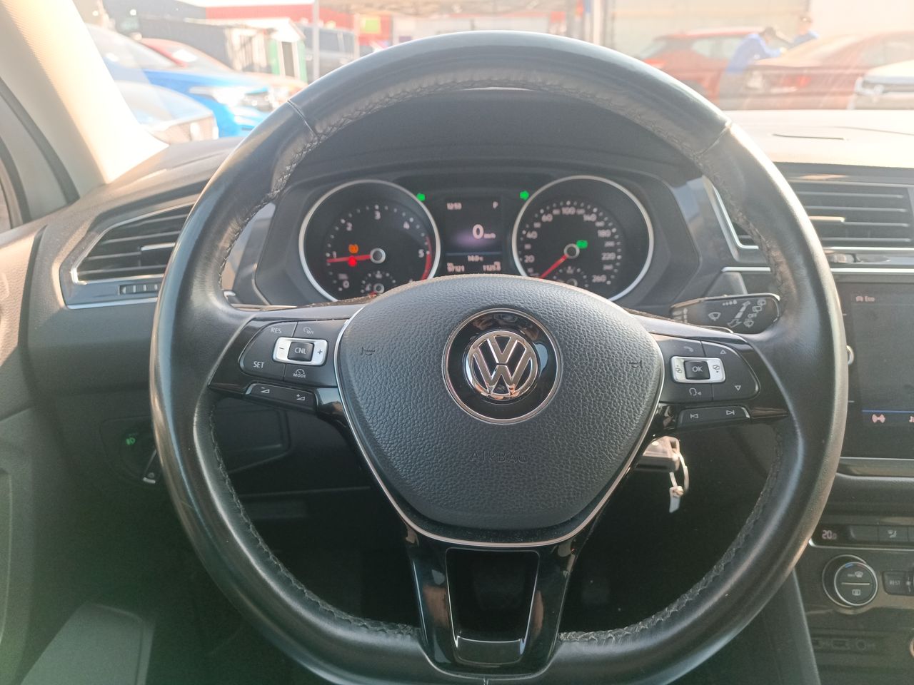 VOLKSWAGEN - 26