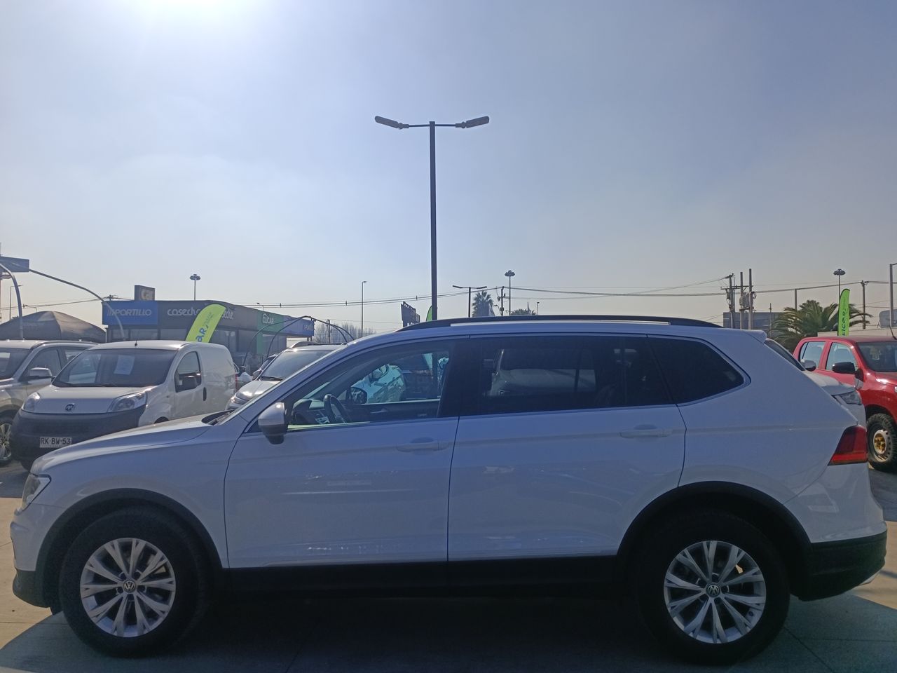 VOLKSWAGEN - 4