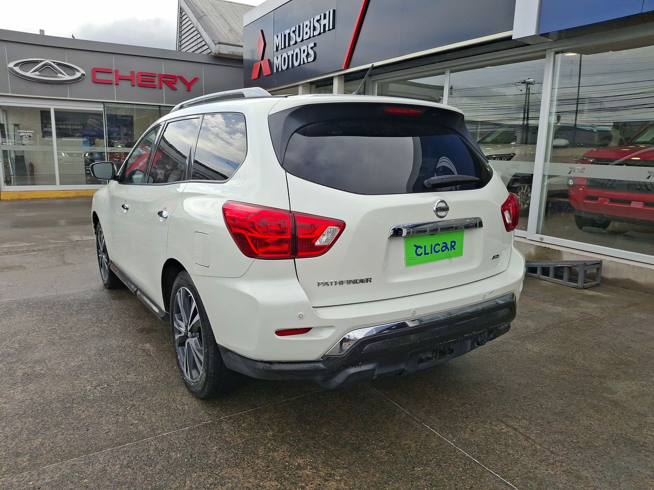 NISSAN - 5