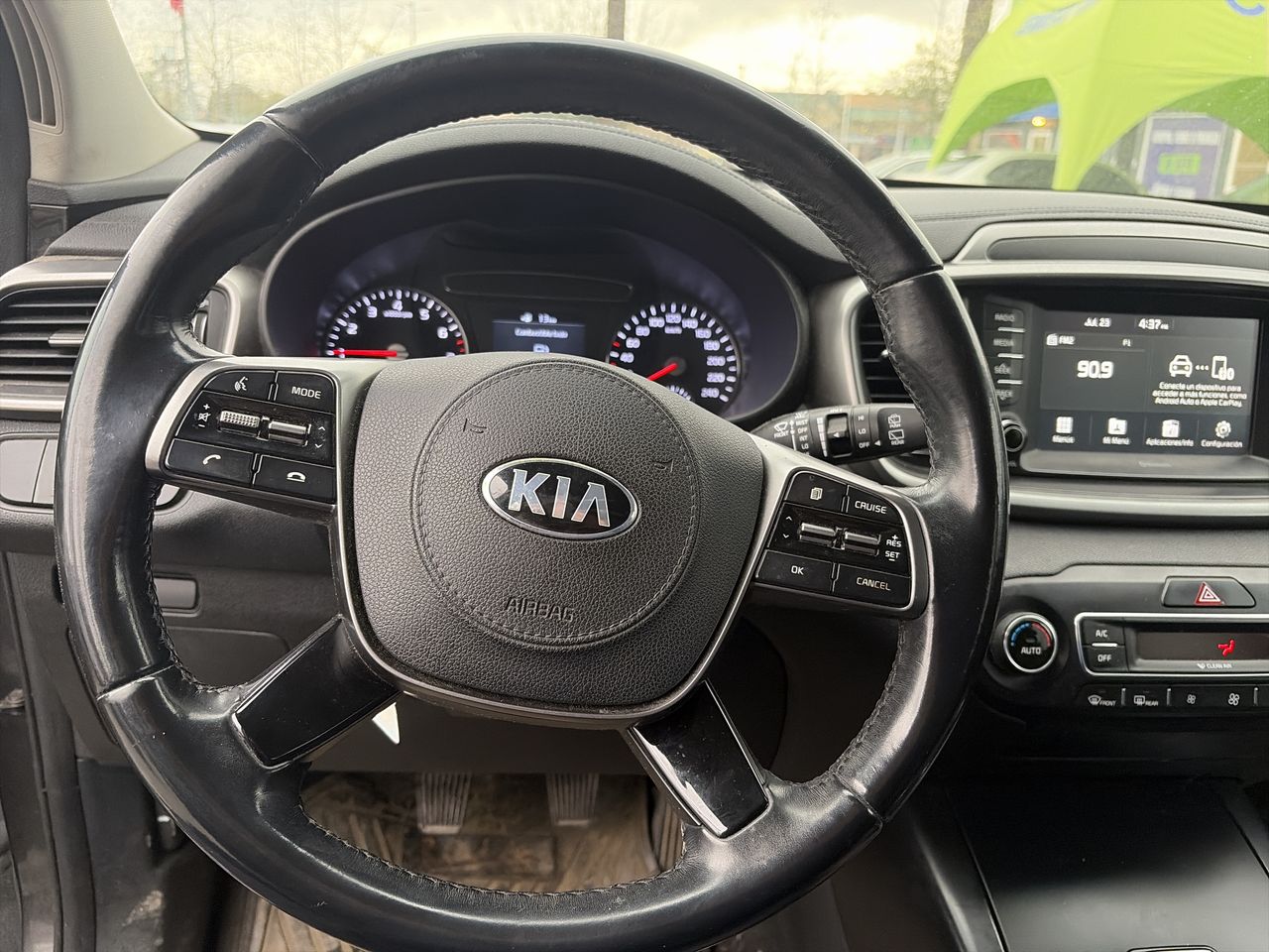 KIA Sorento — foto 15 de 20