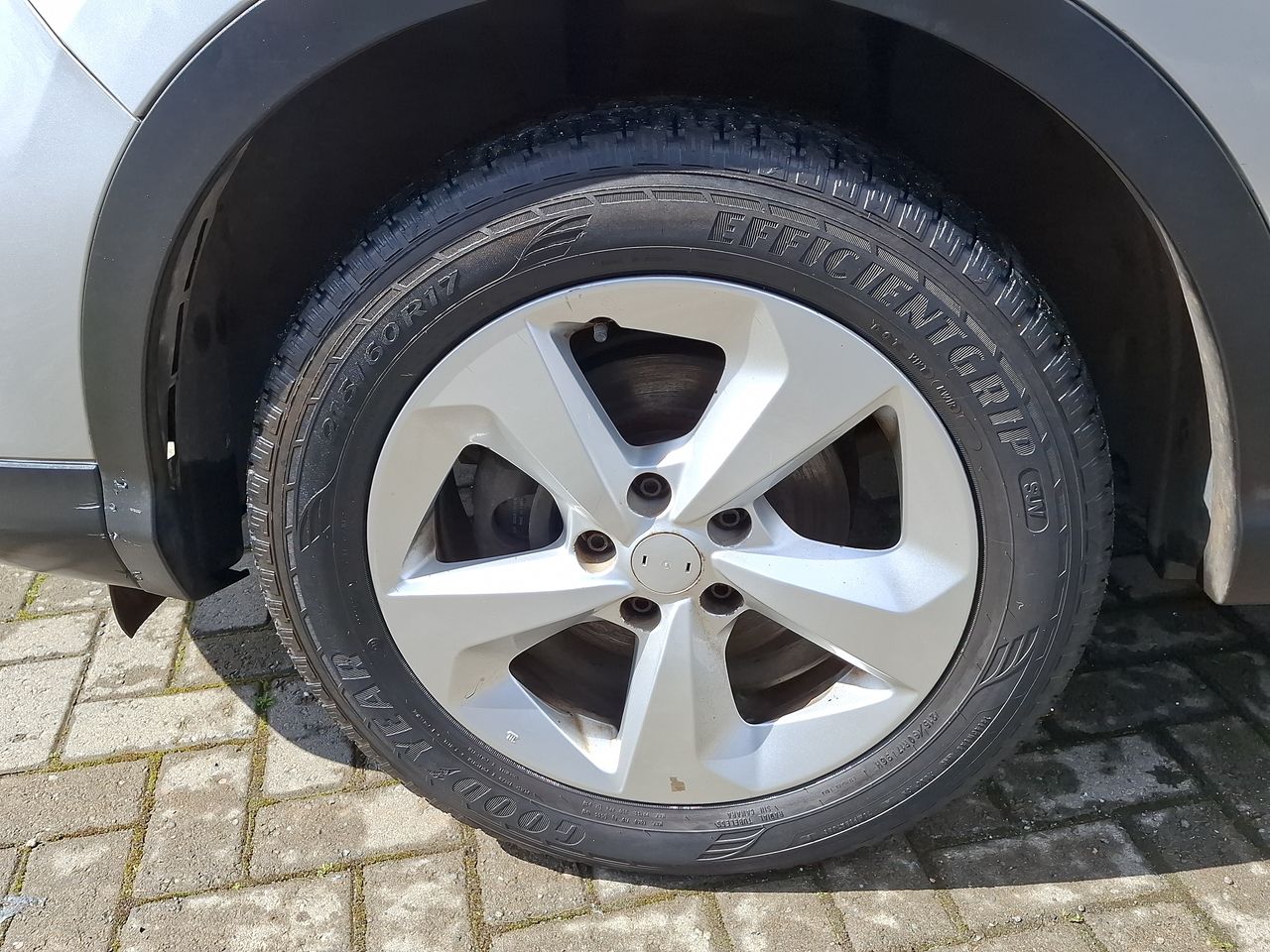 Nissan Qashqai — foto 18 de 33