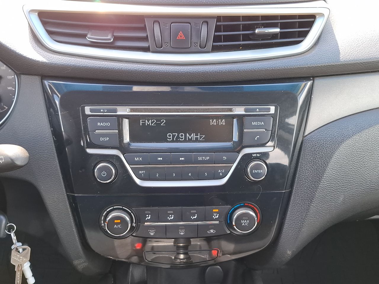 Nissan Qashqai — foto 28 de 33