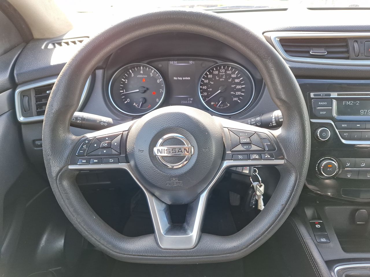 Nissan Qashqai — foto 25 de 33