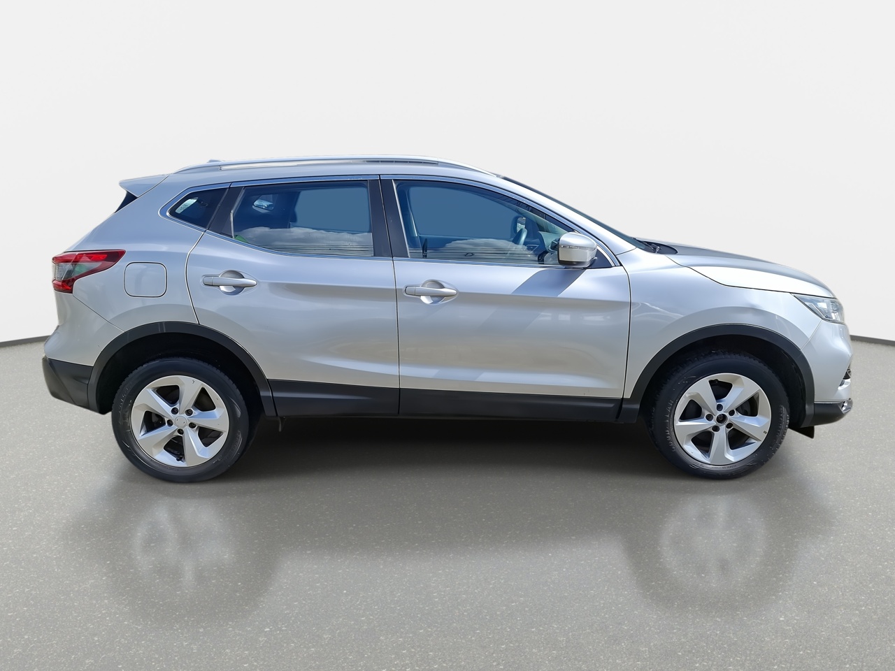 Nissan Qashqai — foto 9 de 33