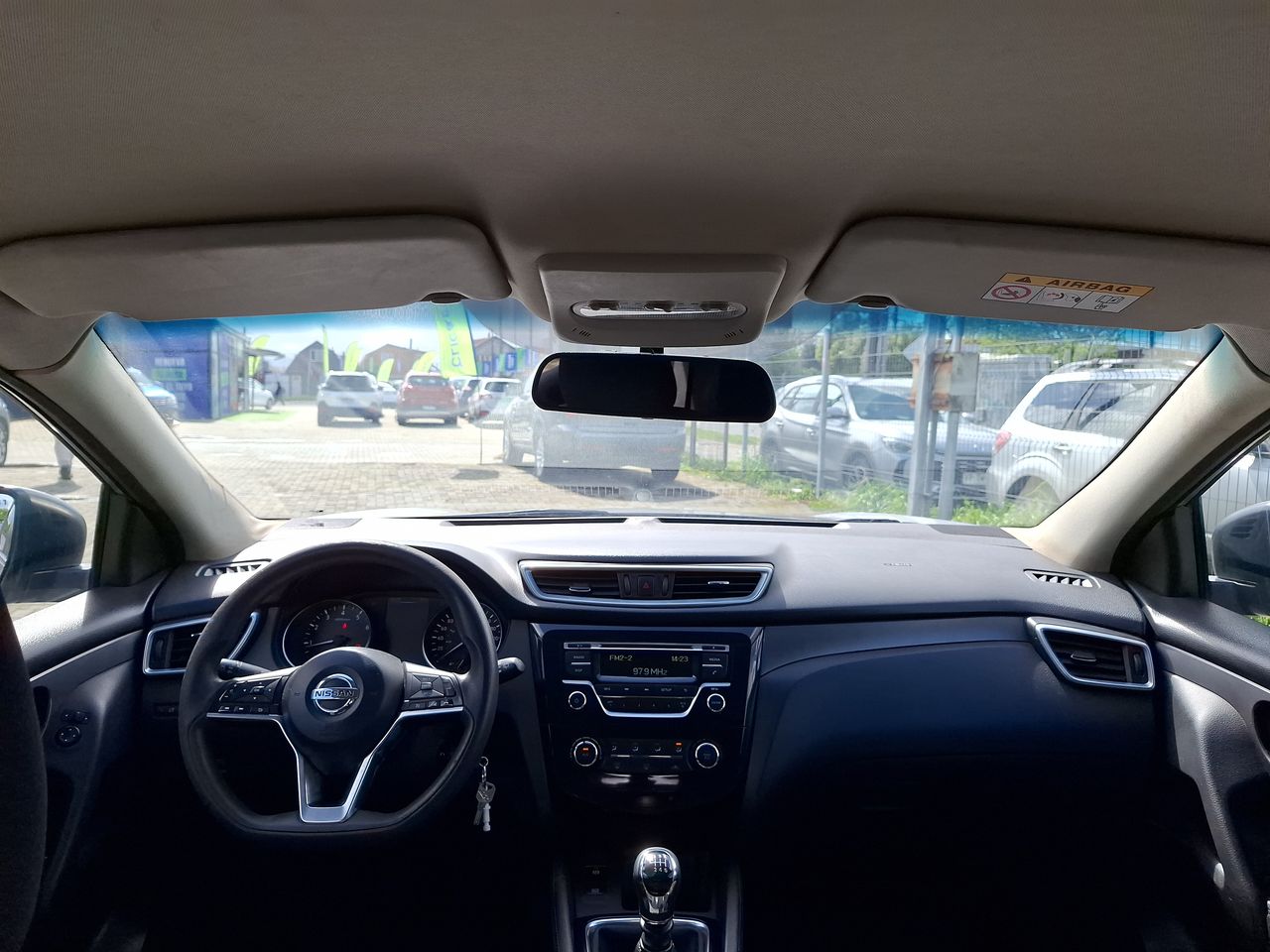Nissan Qashqai — foto 10 de 33