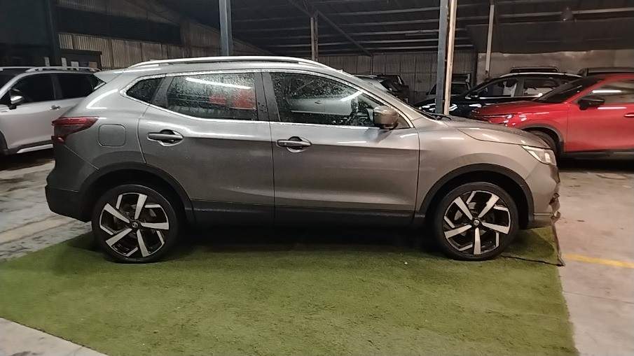 NISSAN - 2