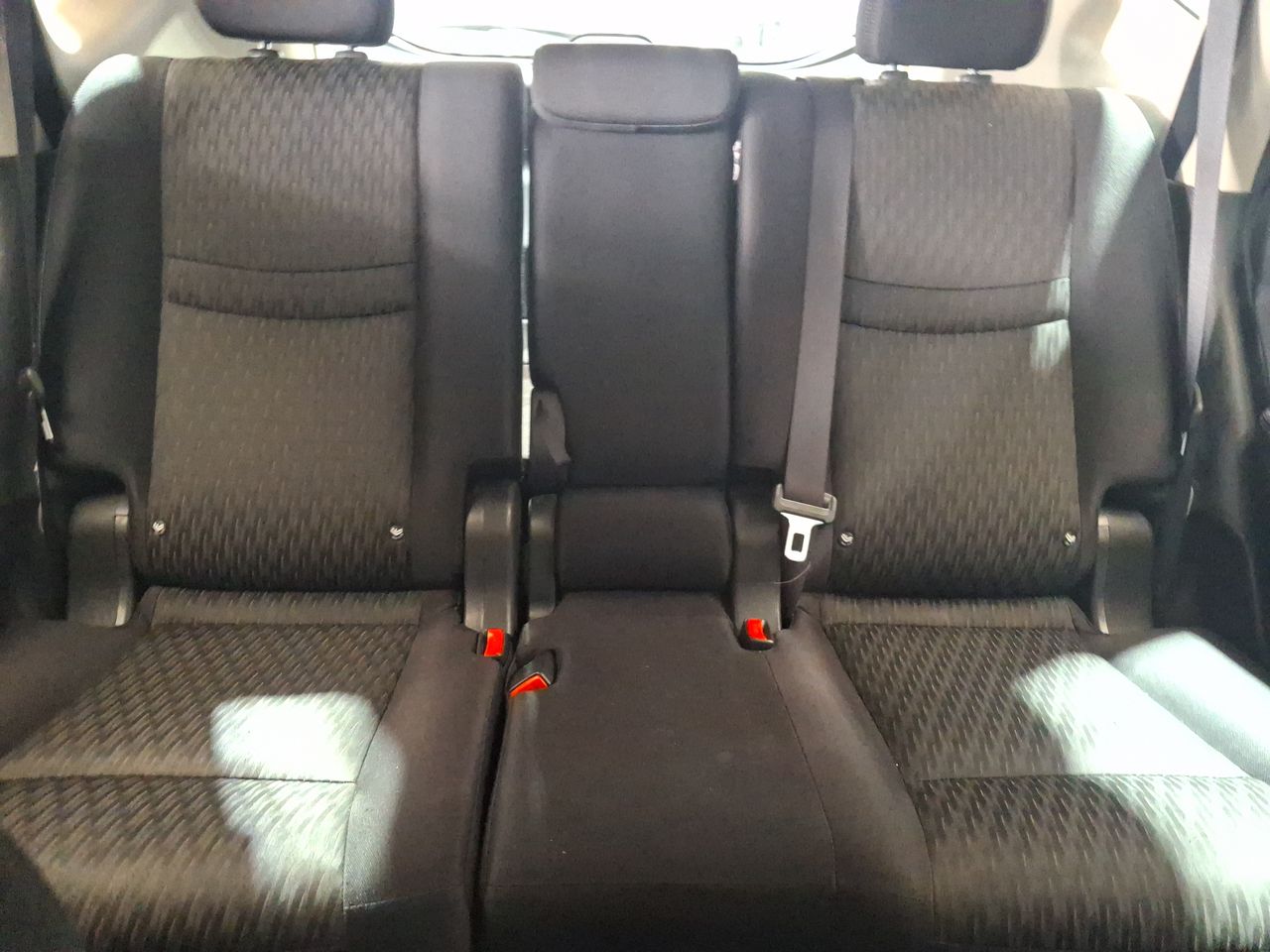 NISSAN - 23