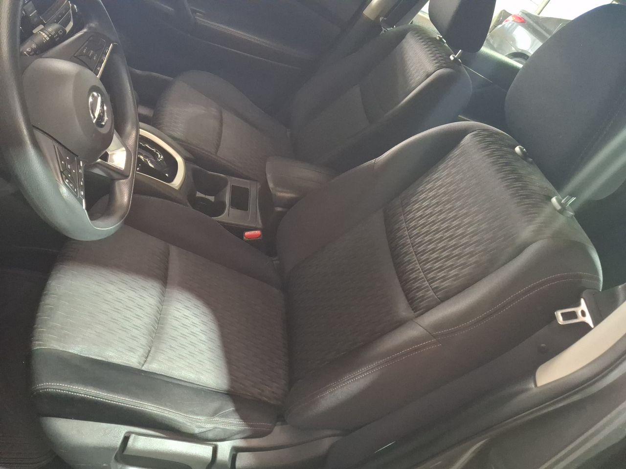 NISSAN - 14