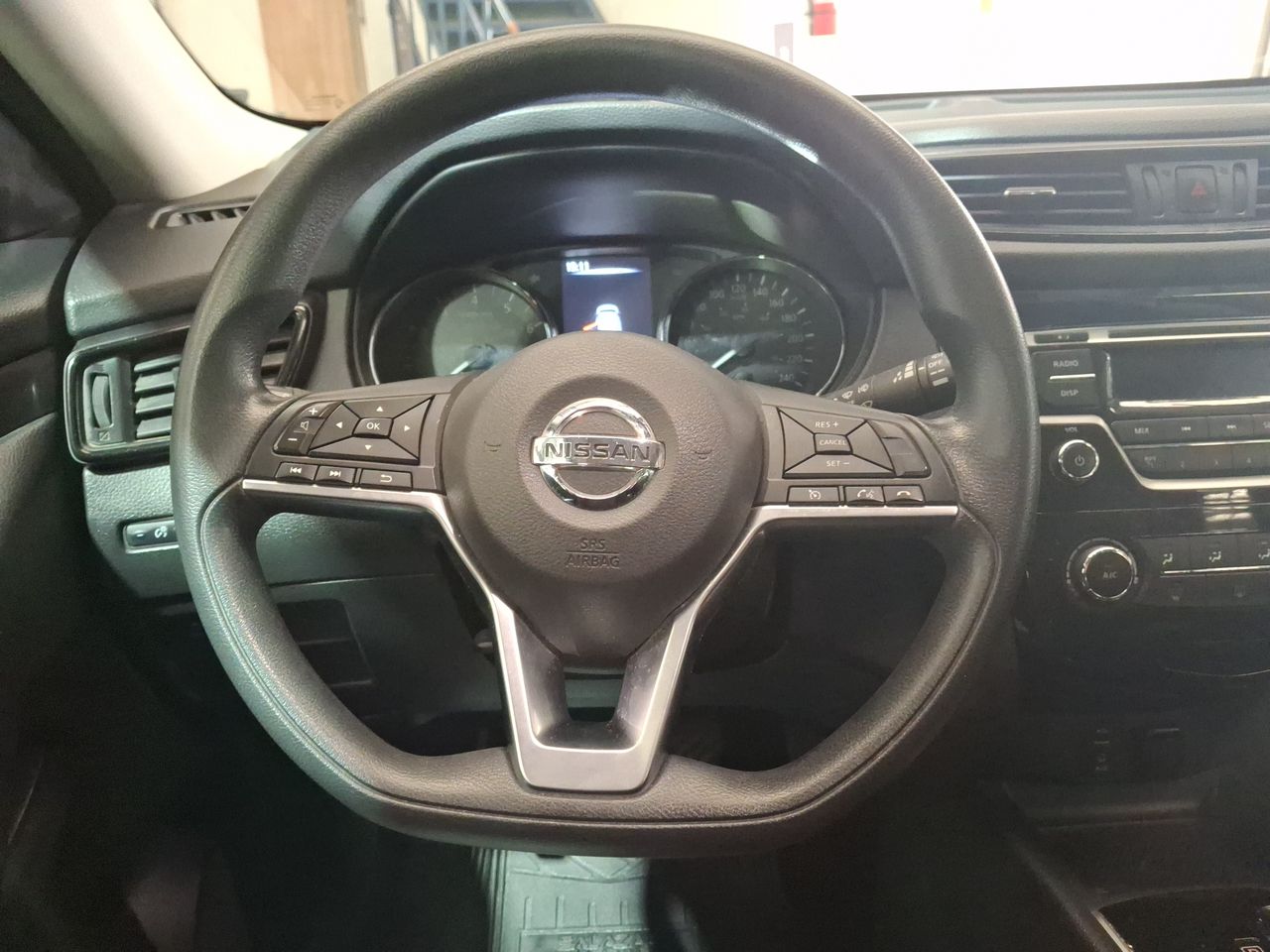 NISSAN - 15
