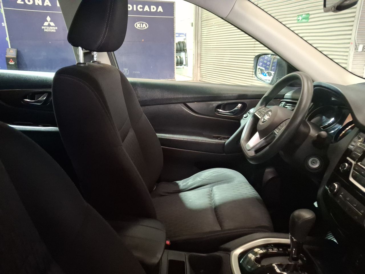 NISSAN - 8