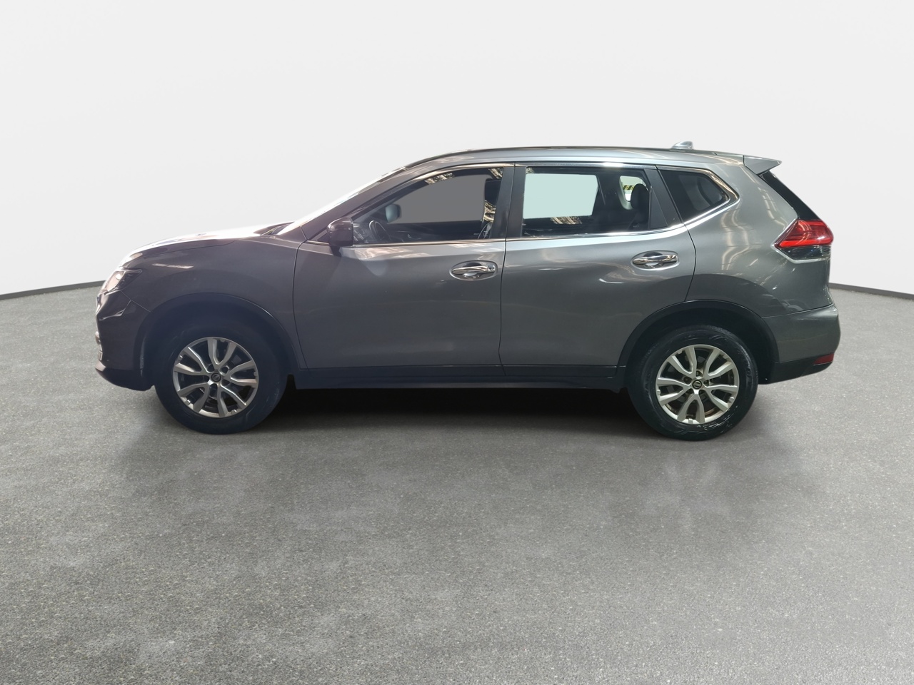NISSAN - 4