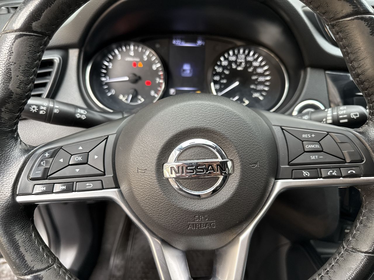NISSAN - 18