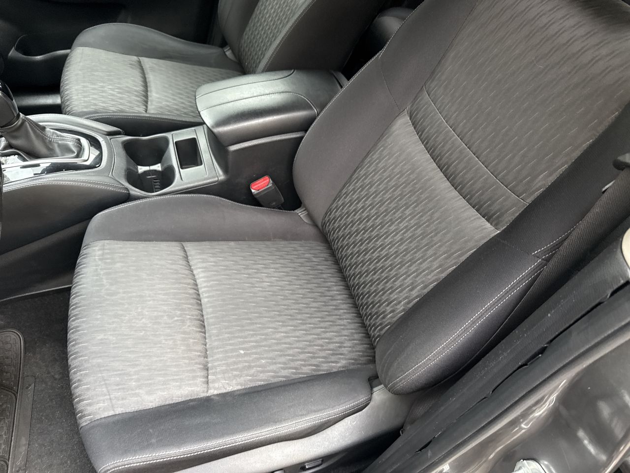 NISSAN - 16