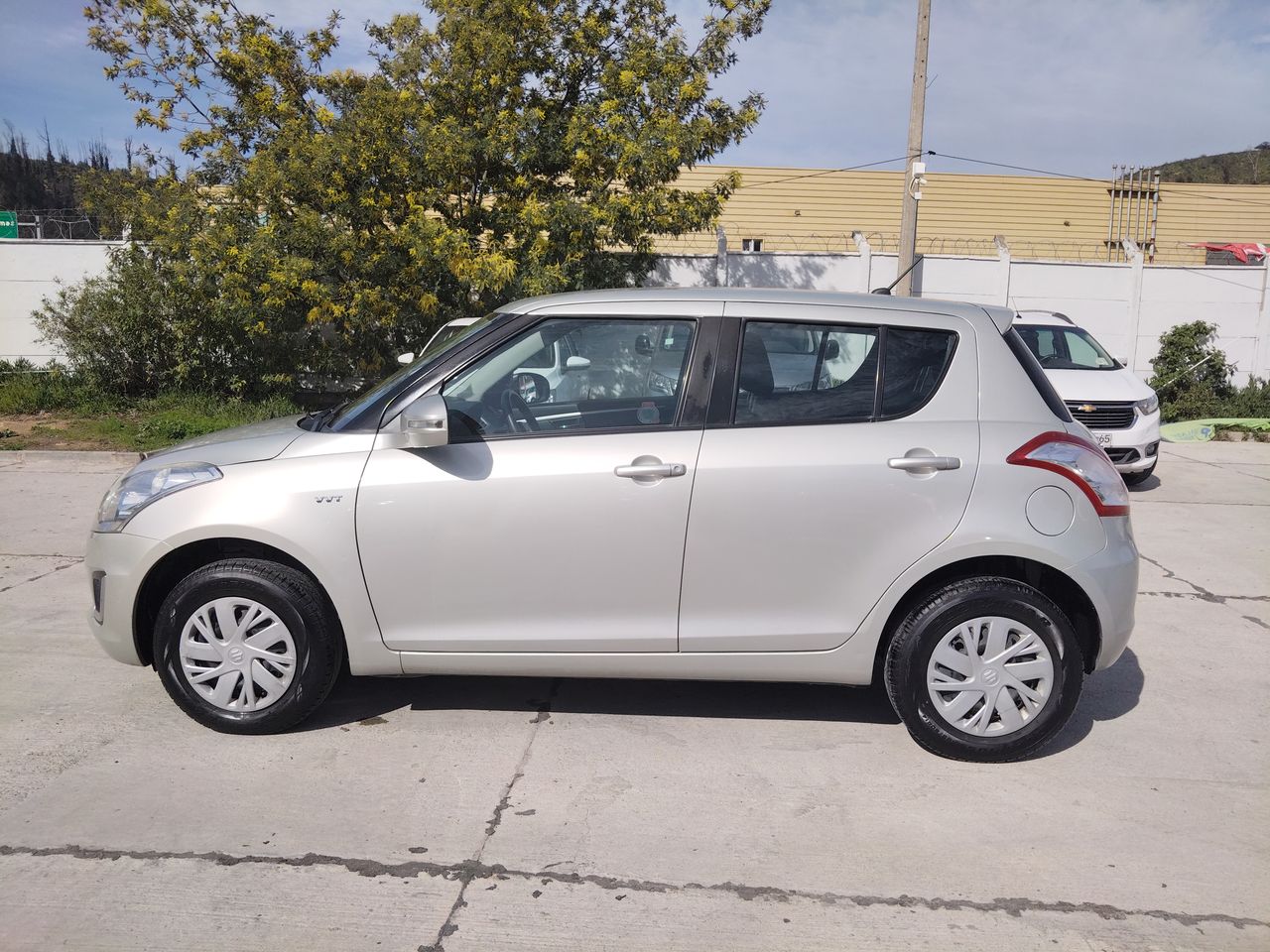 SUZUKI - 4