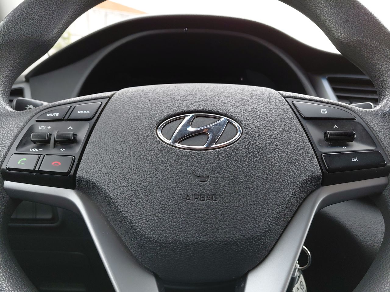 HYUNDAI - 24