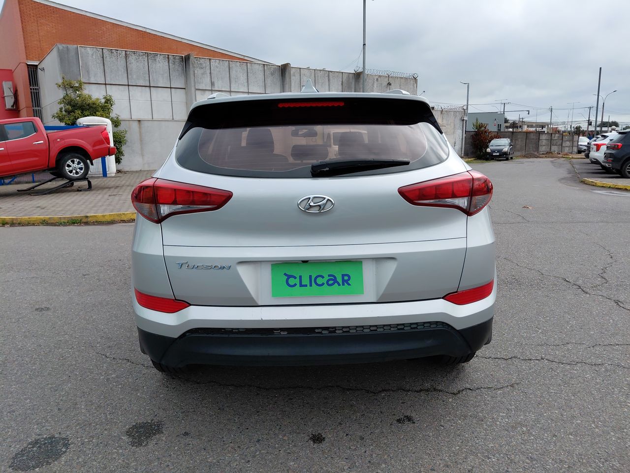 HYUNDAI - 6