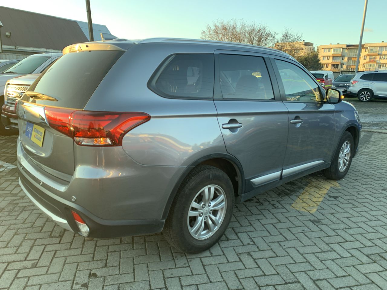 MITSUBISHI - 10
