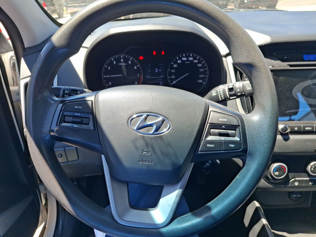 HYUNDAI - 25