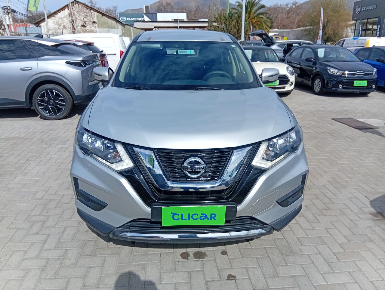 NISSAN - 2