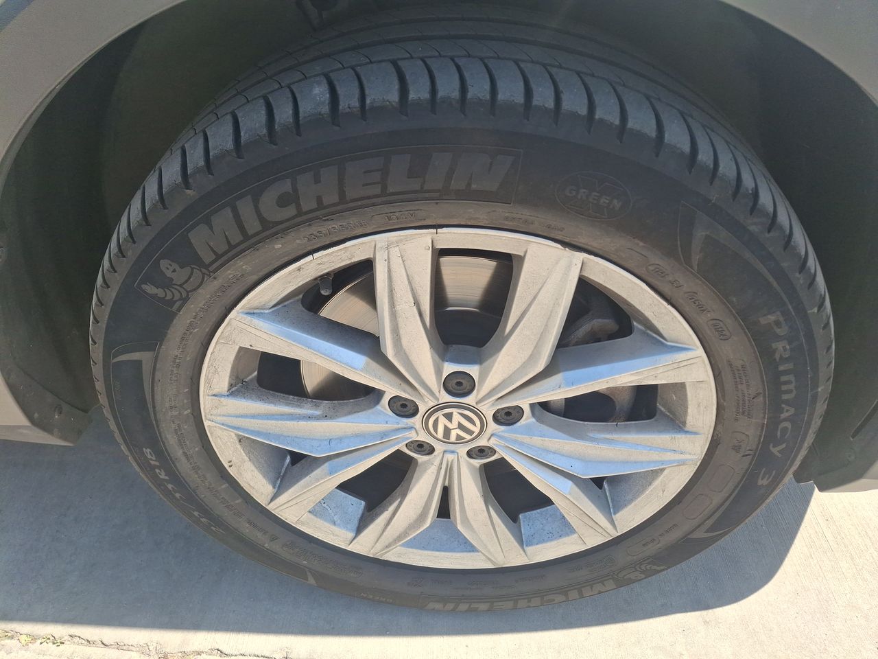 VOLKSWAGEN - 17