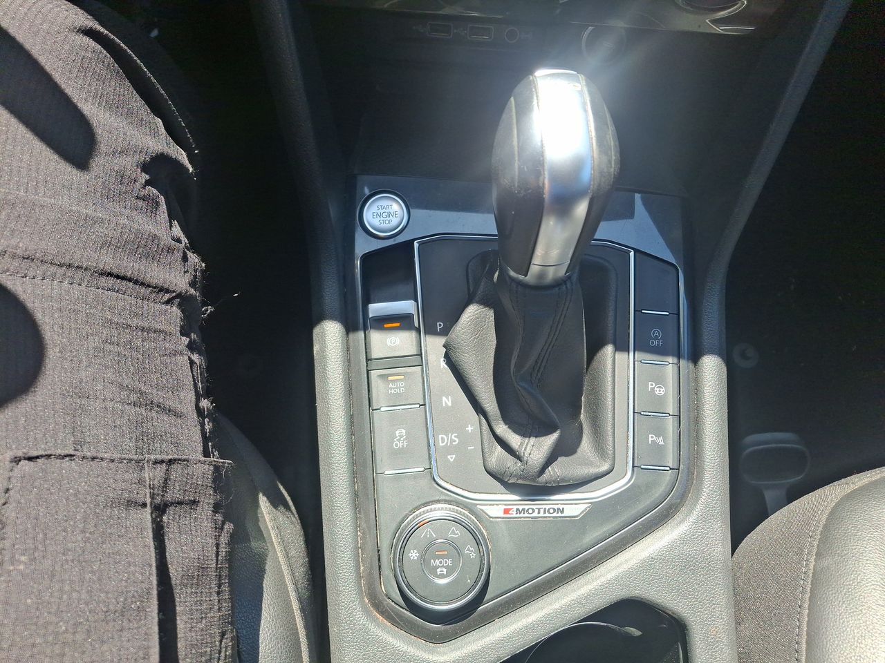 VOLKSWAGEN - 29
