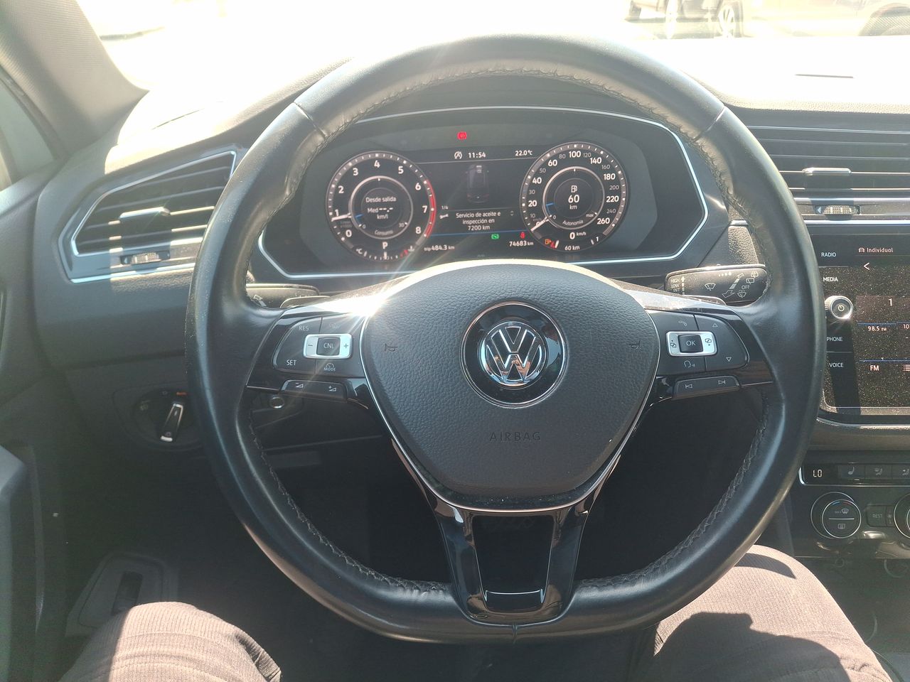 VOLKSWAGEN - 23