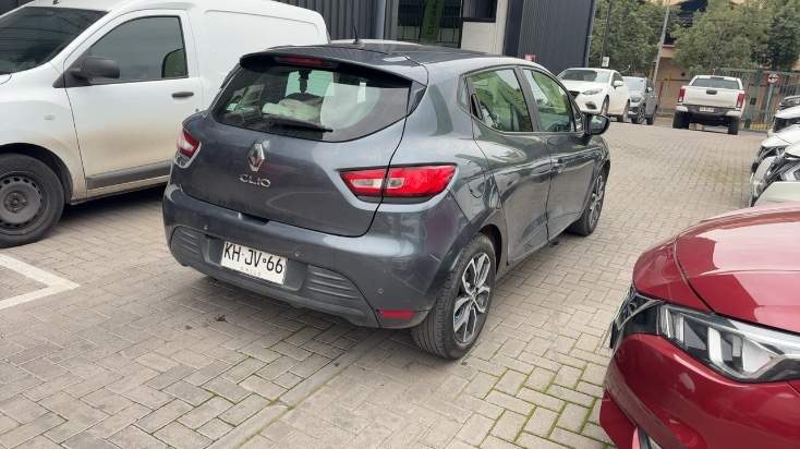 RENAULT - 3