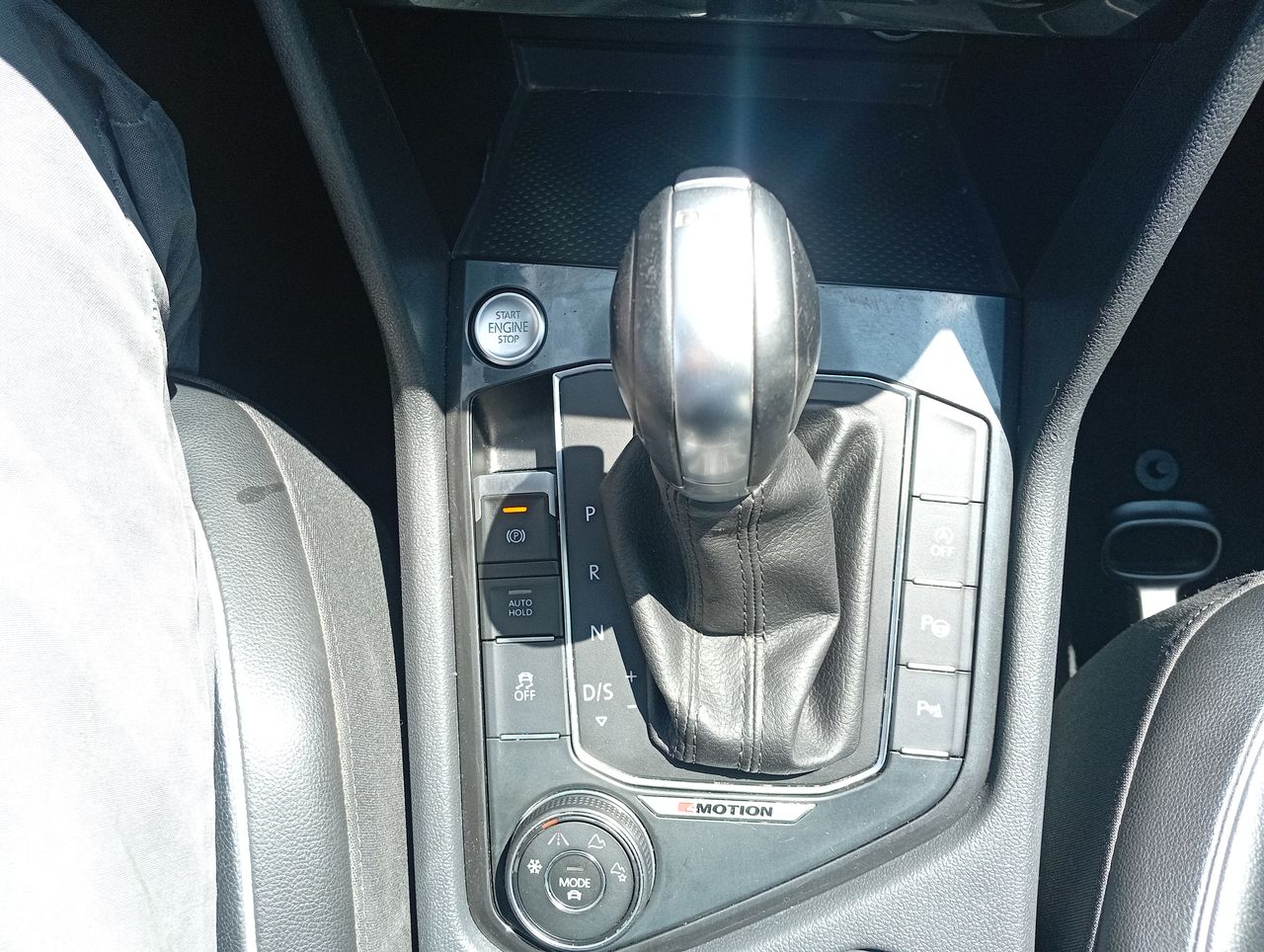 VOLKSWAGEN - 23