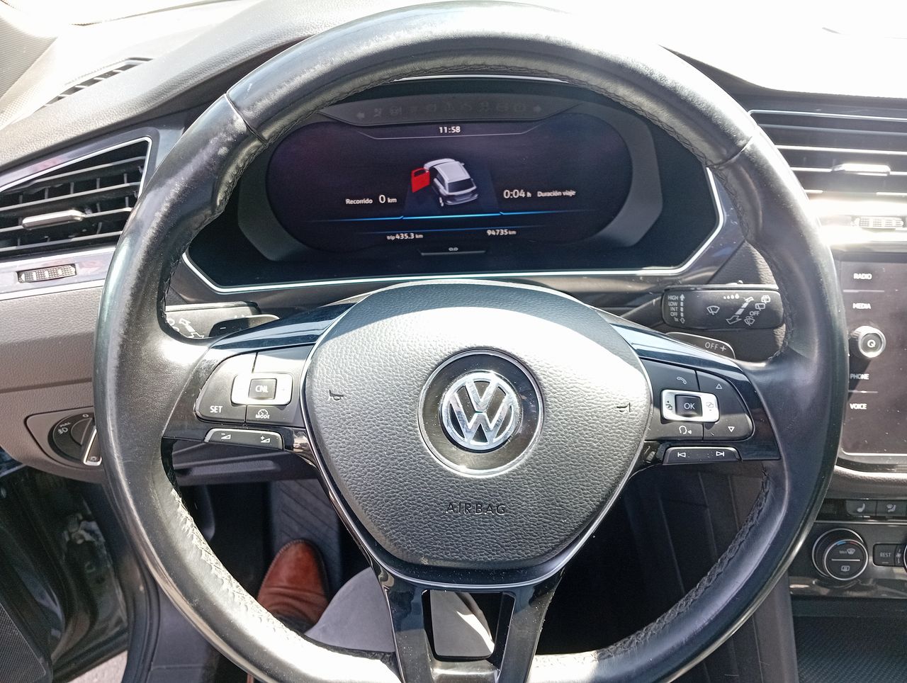 VOLKSWAGEN - 17
