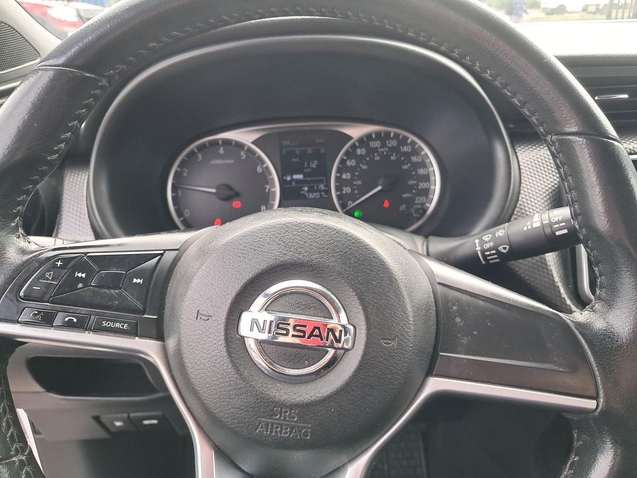 NISSAN - 26