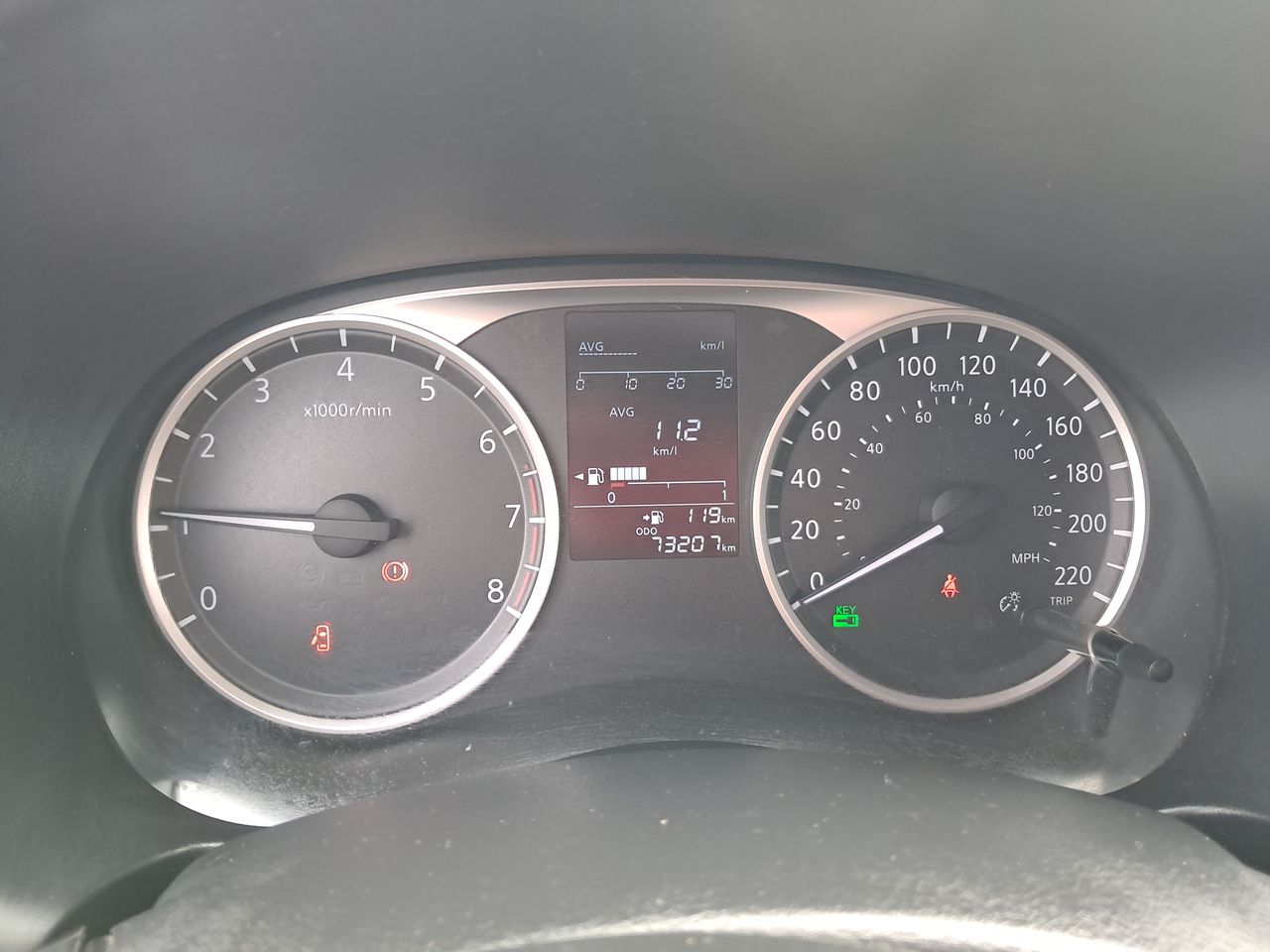 NISSAN - 27