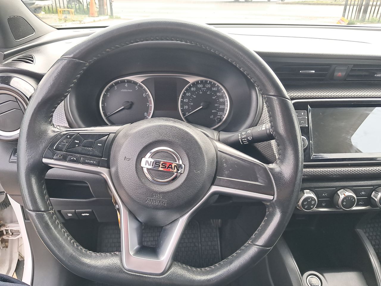 NISSAN - 25