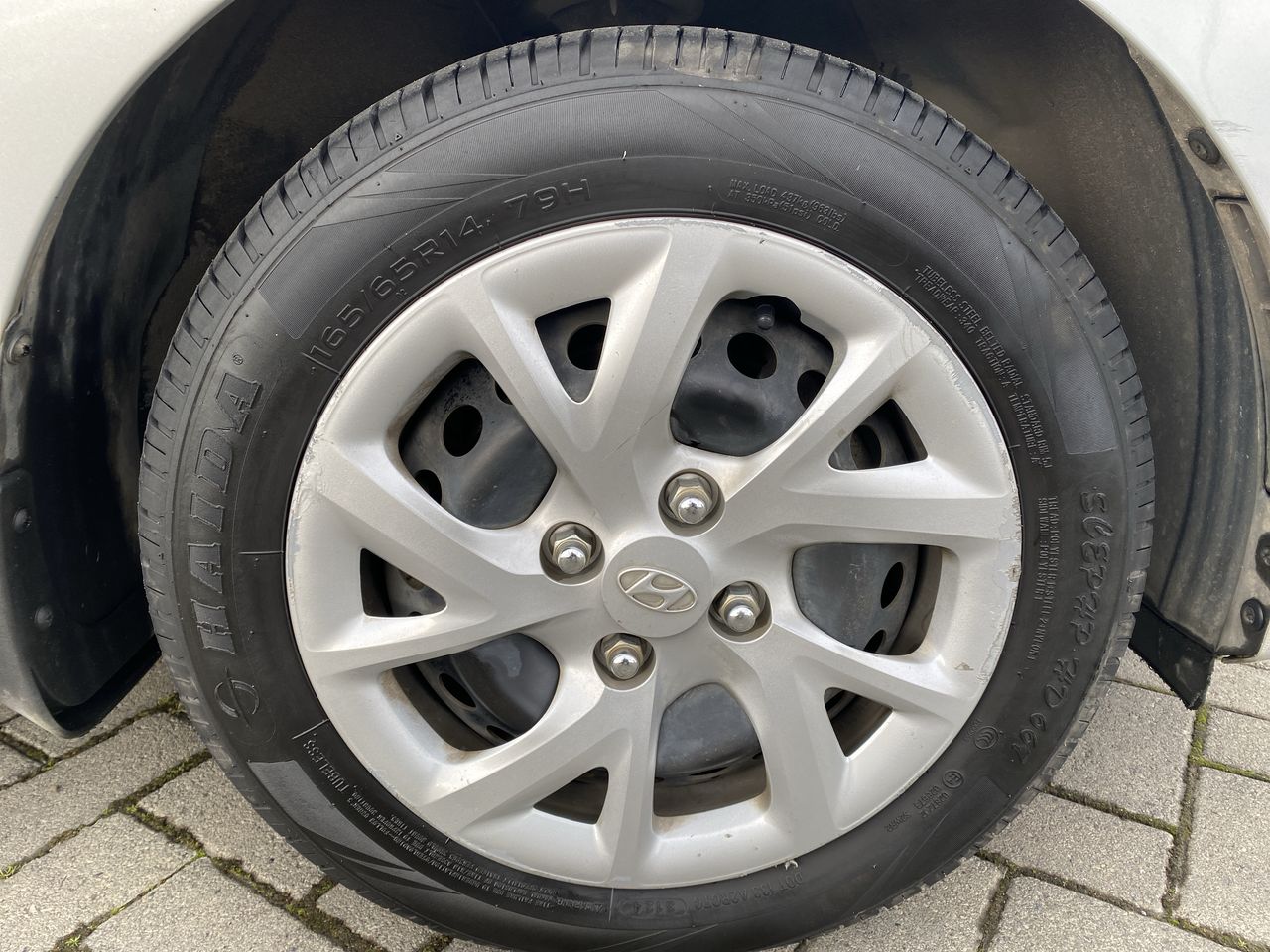 HYUNDAI - 9