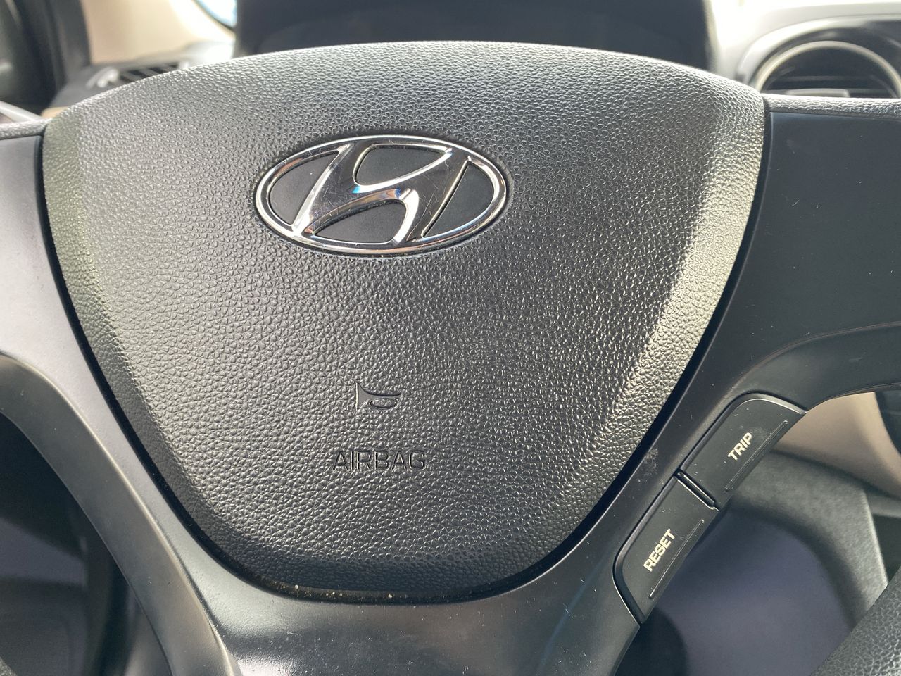 HYUNDAI - 18