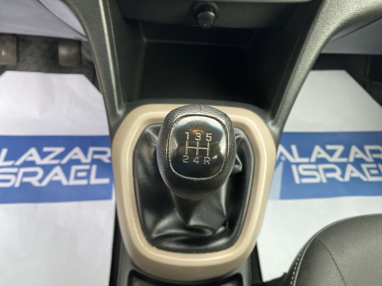 HYUNDAI - 23