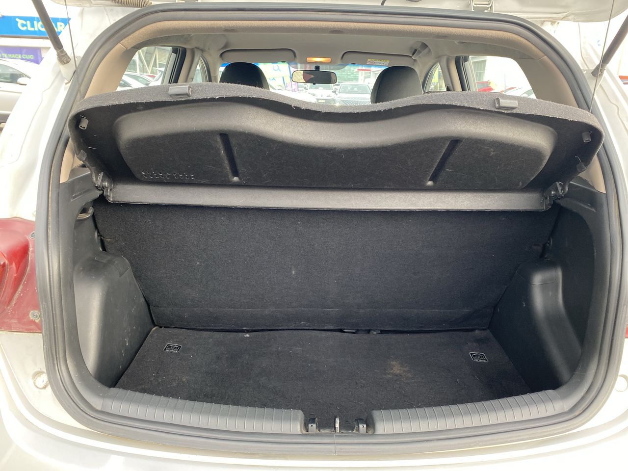 HYUNDAI - 13