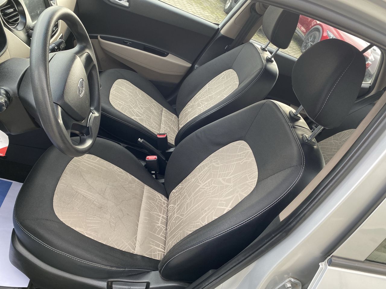 HYUNDAI - 16
