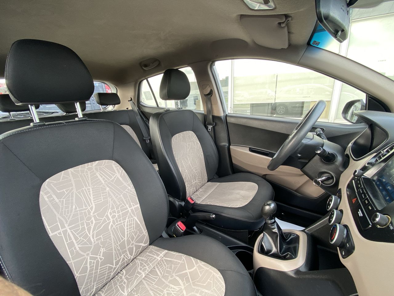 HYUNDAI - 7