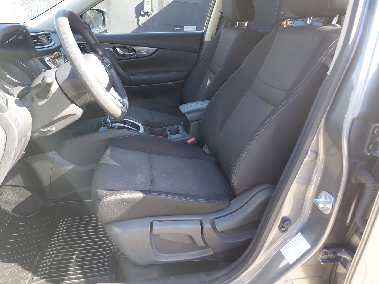 NISSAN - 24