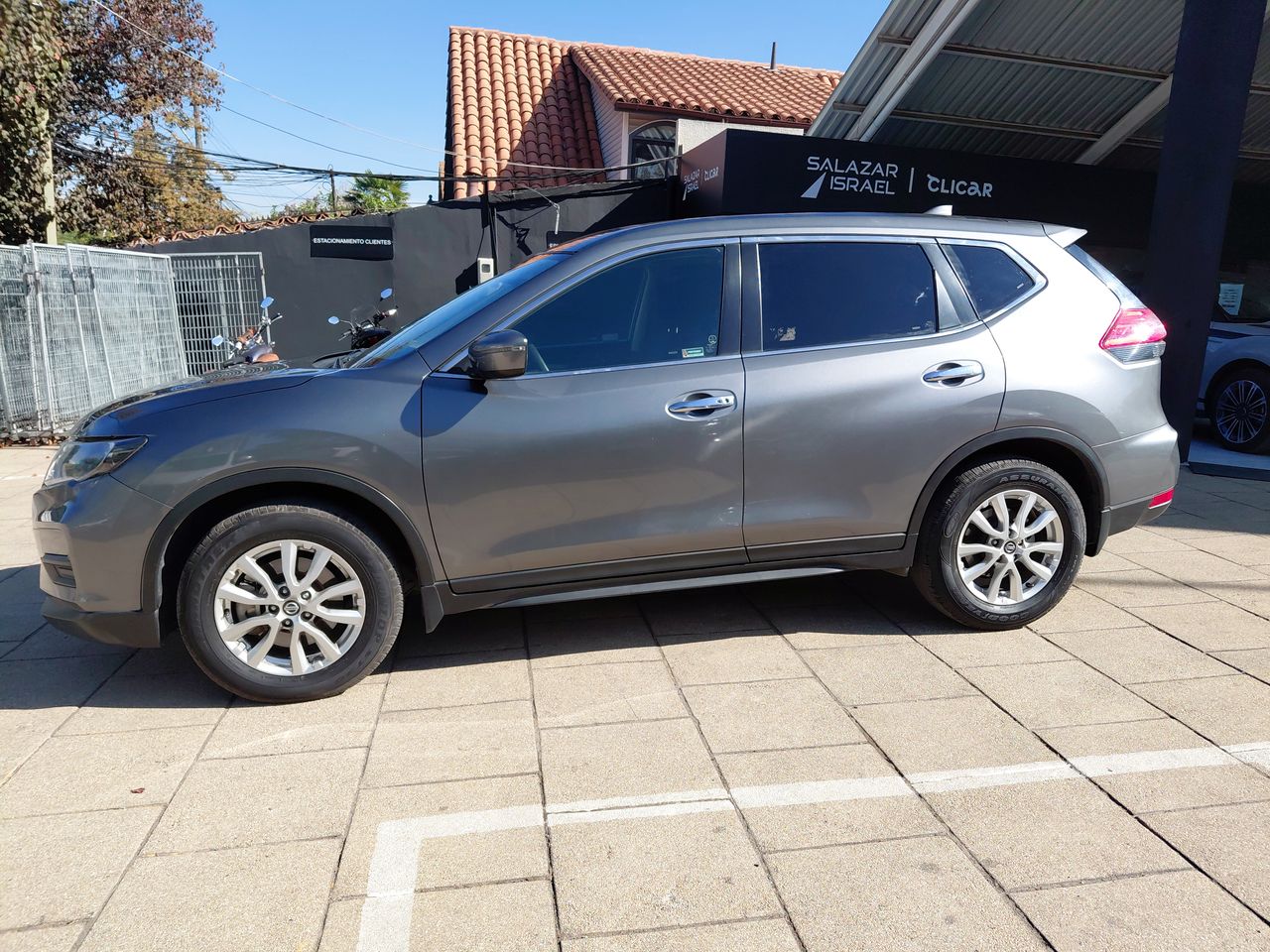 NISSAN - 4