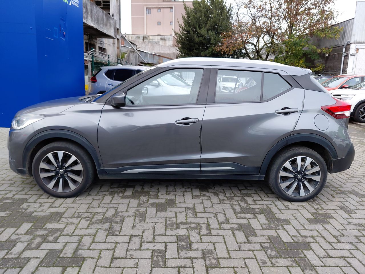 NISSAN - 4