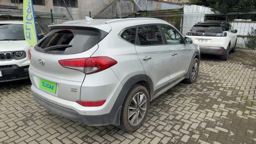 HYUNDAI - 4