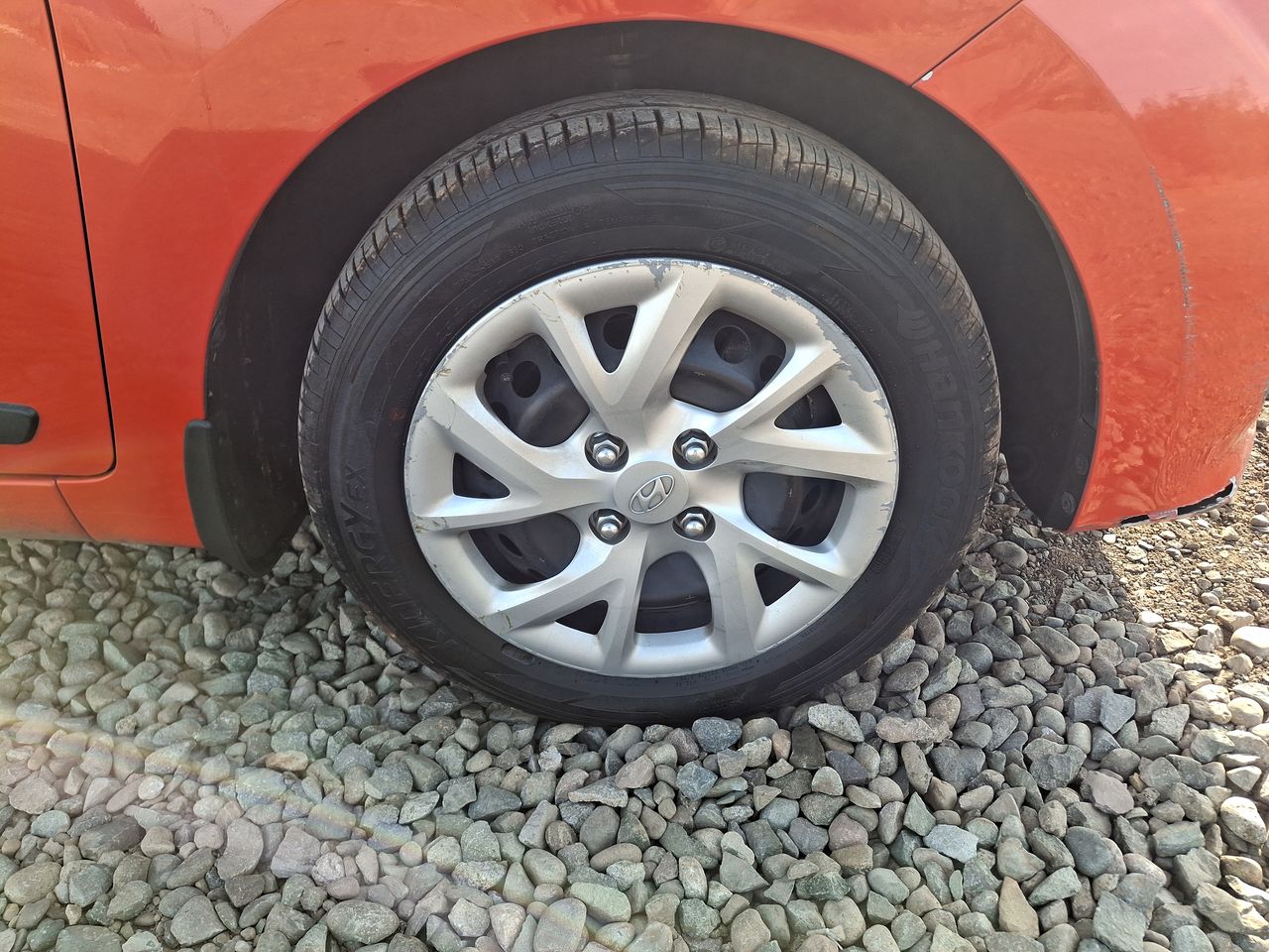 HYUNDAI - 9